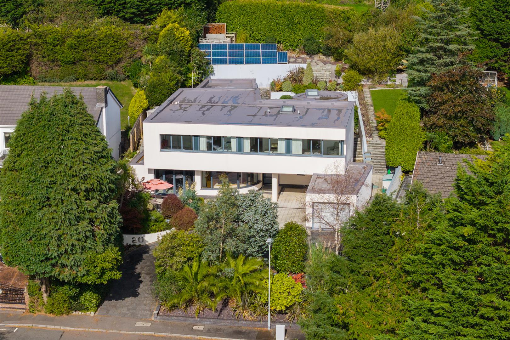 20 Brynau Drive, Mayals, Swansea, SA3 5EE